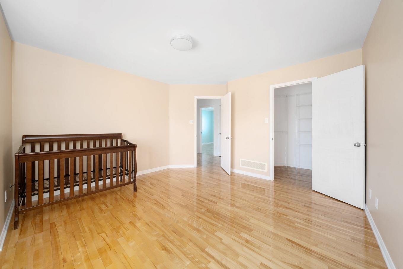 Chambre à coucher principale - 178 Rue De La Belle-Plage, Vaudreuil-Dorion, QC - Indoor Photo Showing Other Room