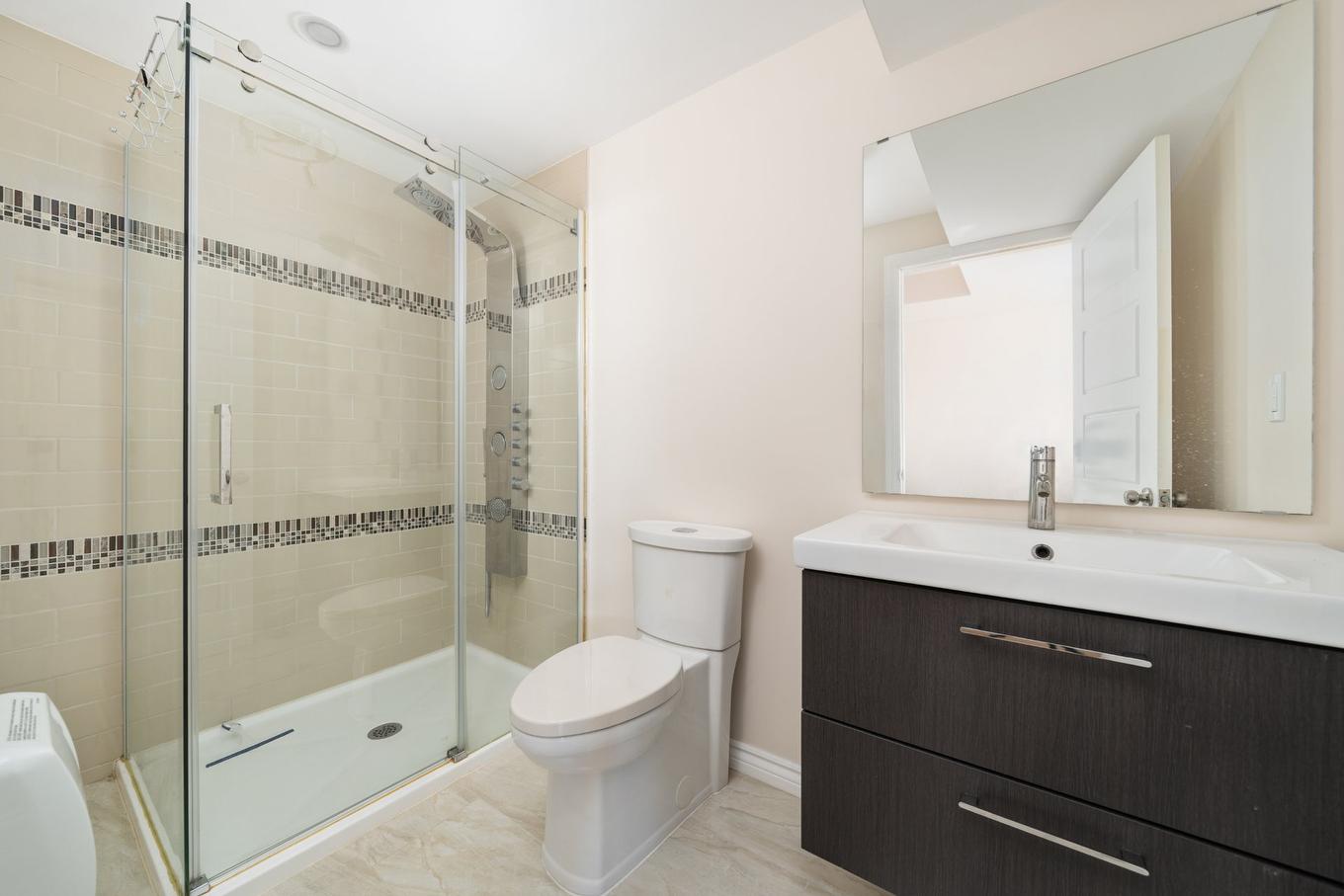 Salle de bains - 178 Rue De La Belle-Plage, Vaudreuil-Dorion, QC - Indoor Photo Showing Bathroom