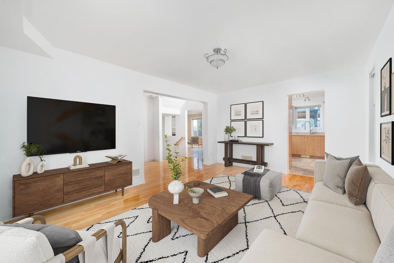 Salon - 178 Rue De La Belle-Plage, Vaudreuil-Dorion, QC - Indoor Photo Showing Living Room