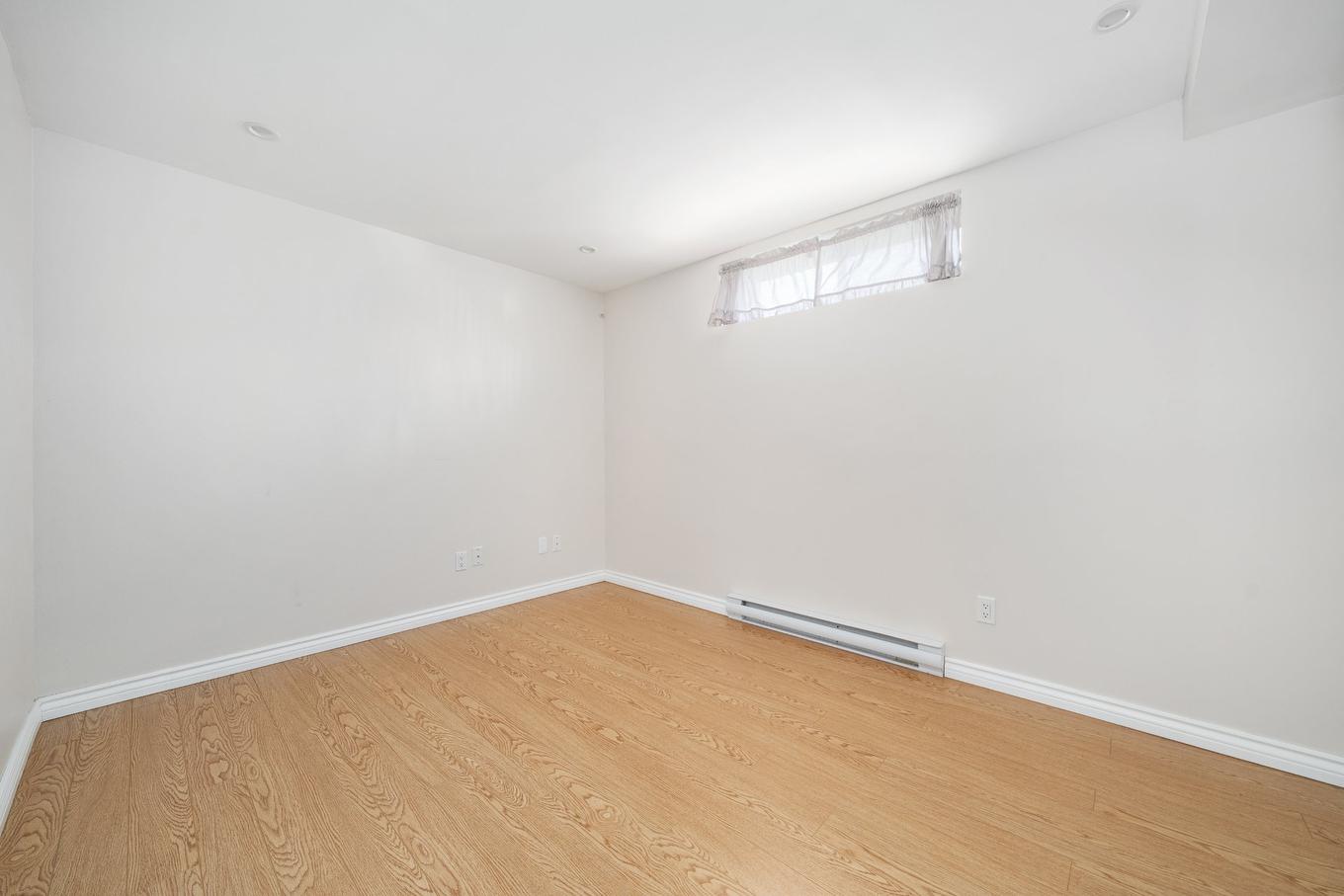 Chambre à coucher - 178 Rue De La Belle-Plage, Vaudreuil-Dorion, QC - Indoor Photo Showing Other Room