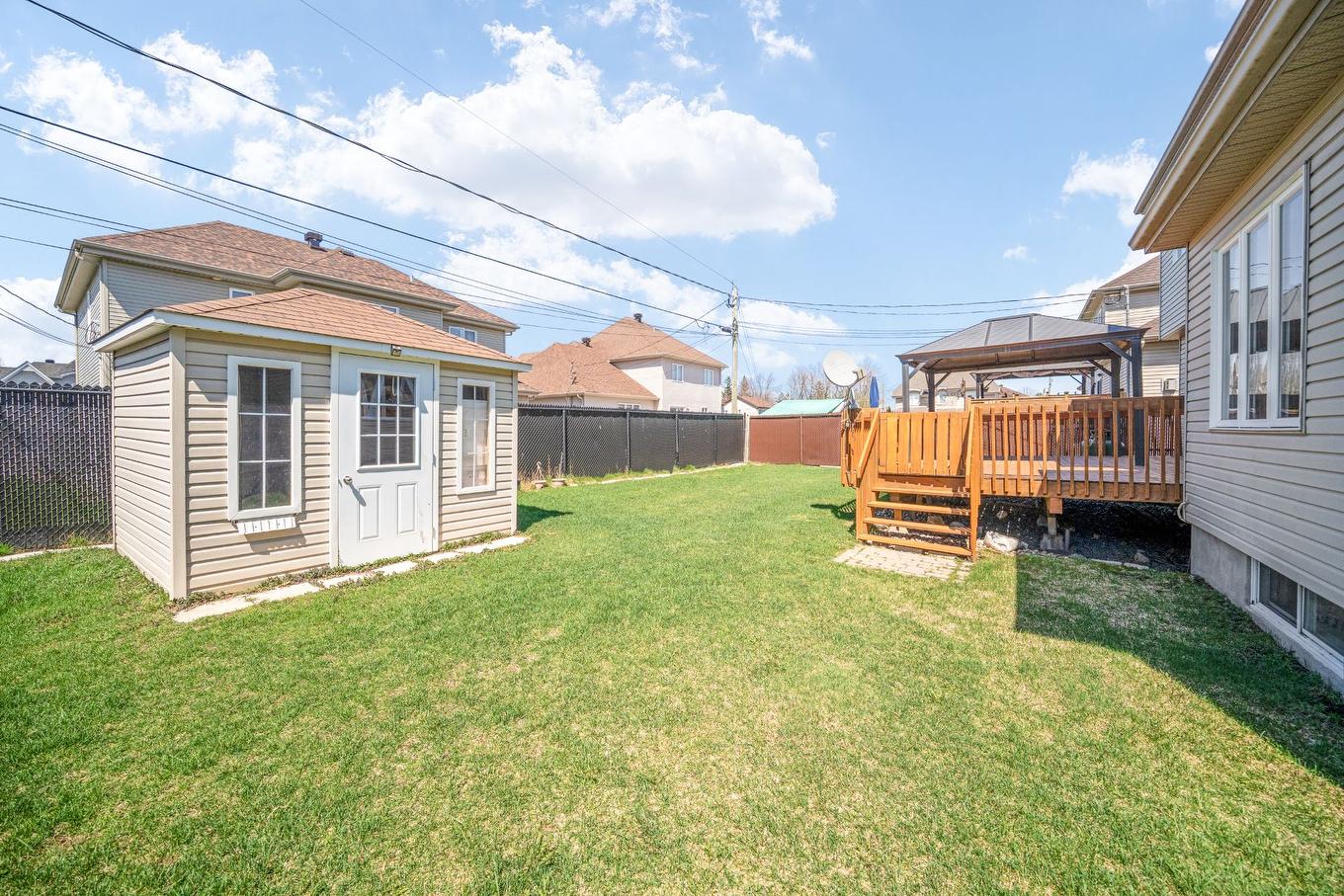 Cour - 178 Rue De La Belle-Plage, Vaudreuil-Dorion, QC - Outdoor With Deck Patio Veranda