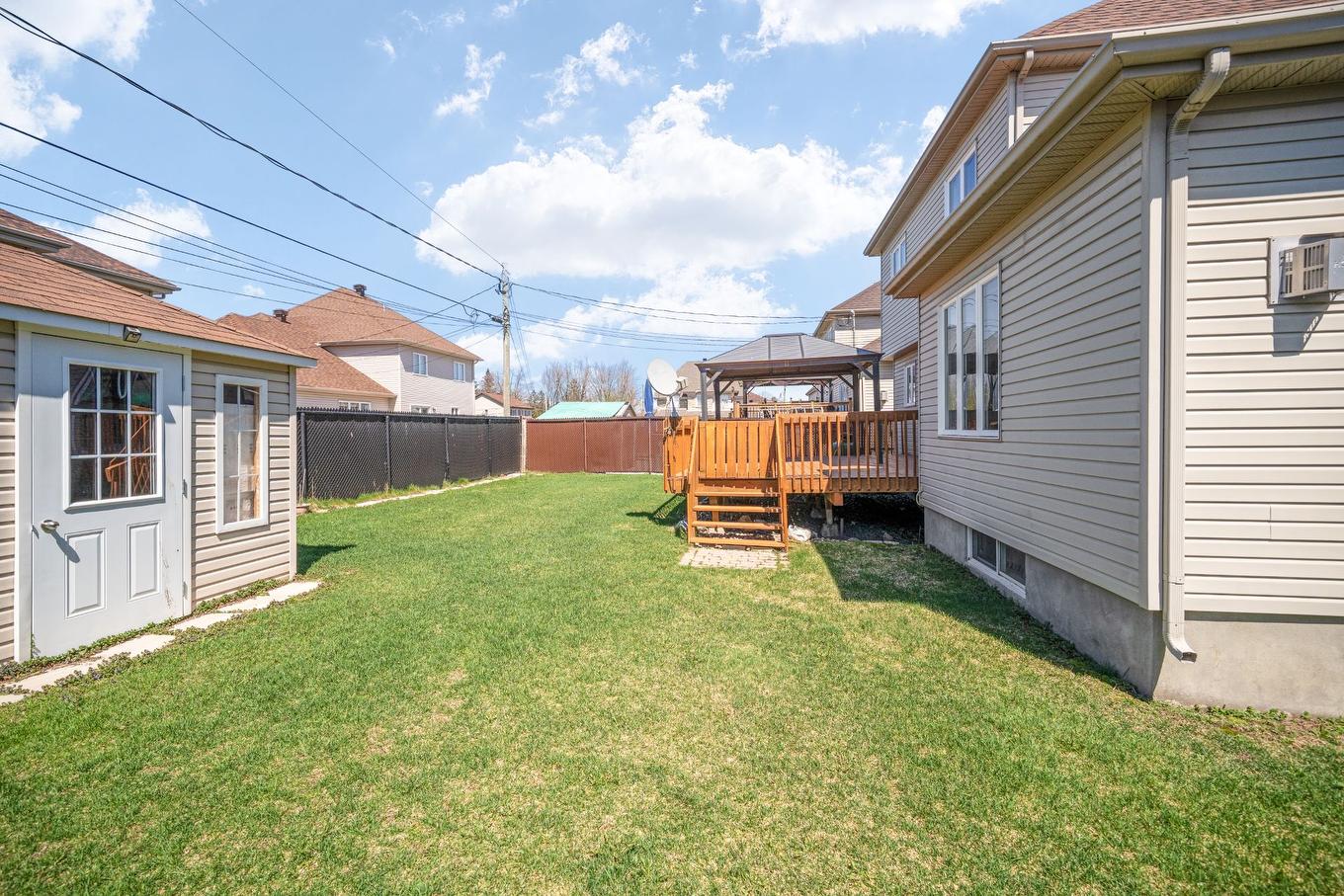 Cour - 178 Rue De La Belle-Plage, Vaudreuil-Dorion, QC - Outdoor With Deck Patio Veranda With Exterior