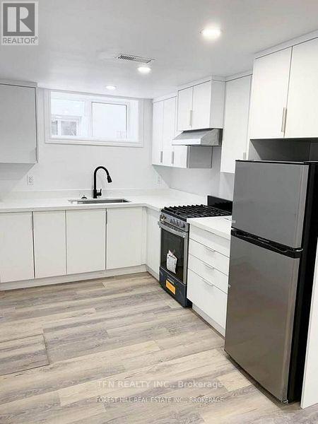 Lower - 291 Brighton Avenue, Toronto, ON - Indoor Photo Showing Kitchen