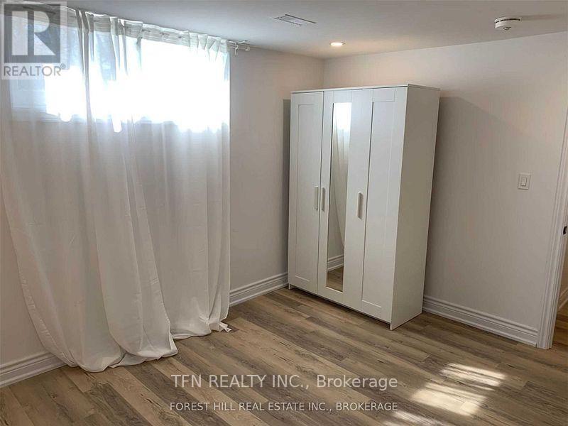 Lower - 291 Brighton Avenue, Toronto, ON - Indoor Photo Showing Other Room