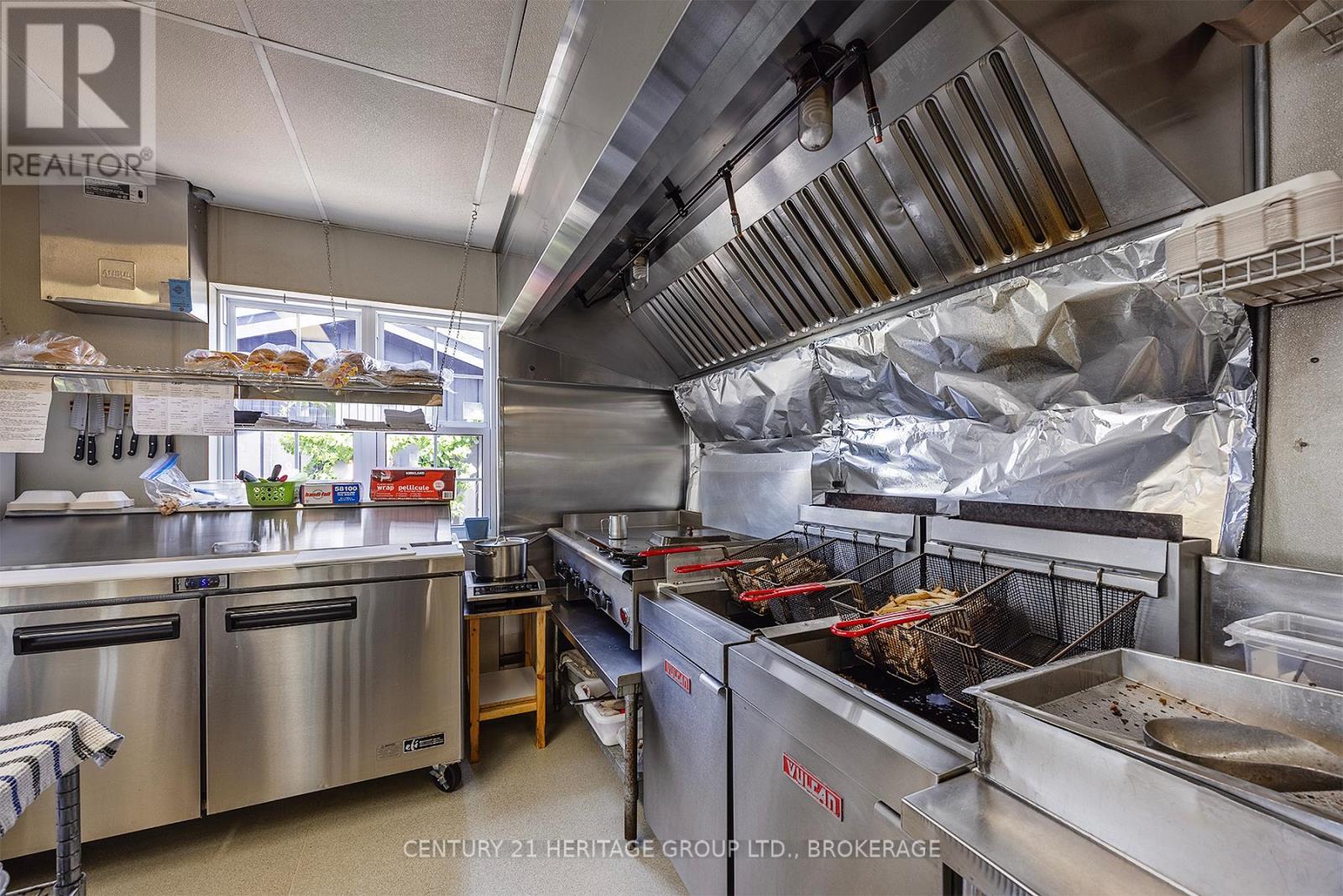 3756 County Road 3, Leeds And The Thousand Islands, ON - Indoor Photo Showing Kitchen