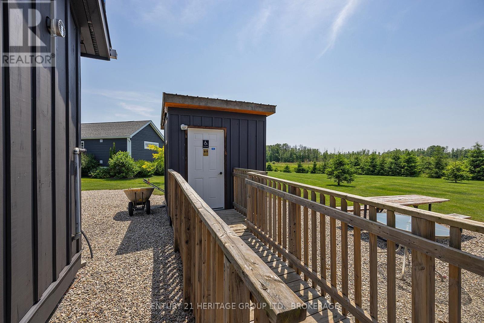 3756 County Road 3, Leeds And The Thousand Islands, ON - Outdoor With Exterior