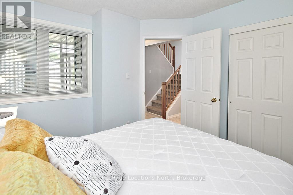 38 - 146 Settlers Way, Blue Mountains, ON - Indoor Photo Showing Bedroom