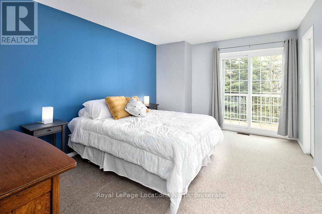 Primary Bedroom - 38 - 146 Settlers Way, Blue Mountains, ON - Indoor Photo Showing Bedroom