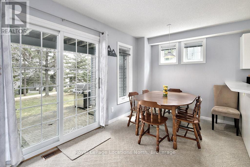 38 - 146 Settlers Way, Blue Mountains, ON - Indoor Photo Showing Dining Room