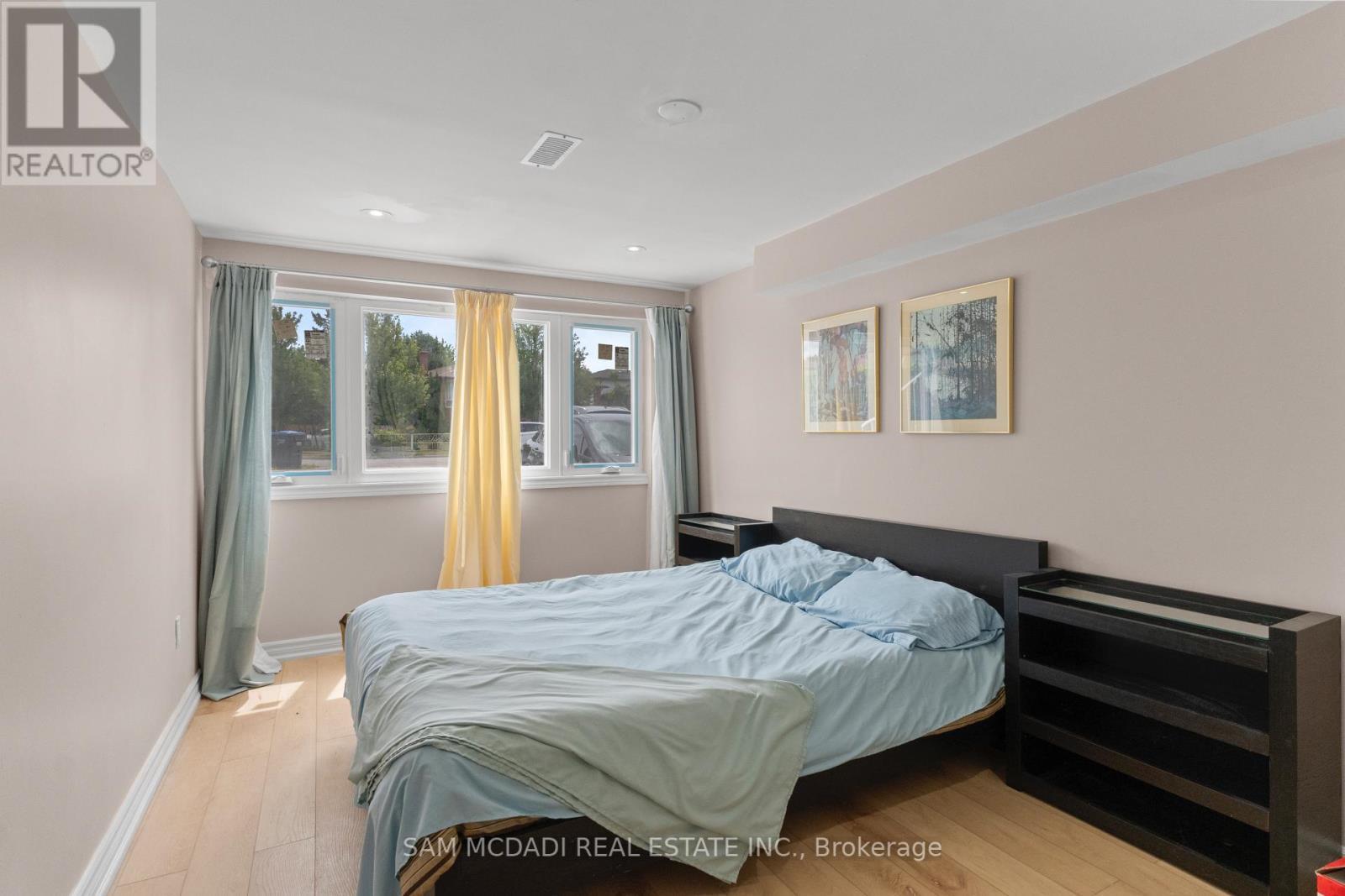 7691 Wildfern Drive, Mississauga, ON - Indoor Photo Showing Bedroom