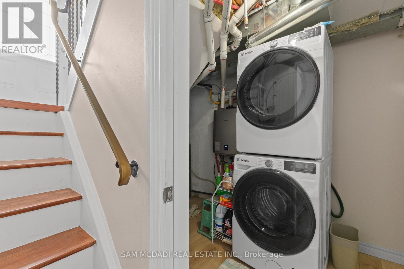 7691 Wildfern Drive, Mississauga, ON - Indoor Photo Showing Laundry Room