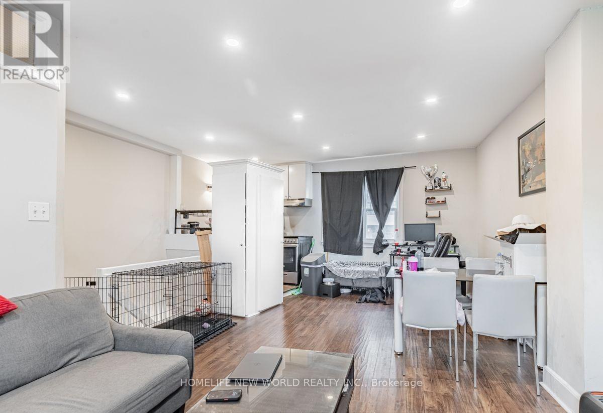 878 Kingston Road, Toronto, ON