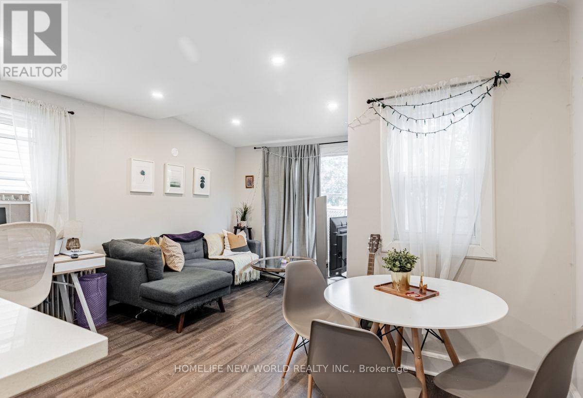 878 Kingston Road, Toronto, ON