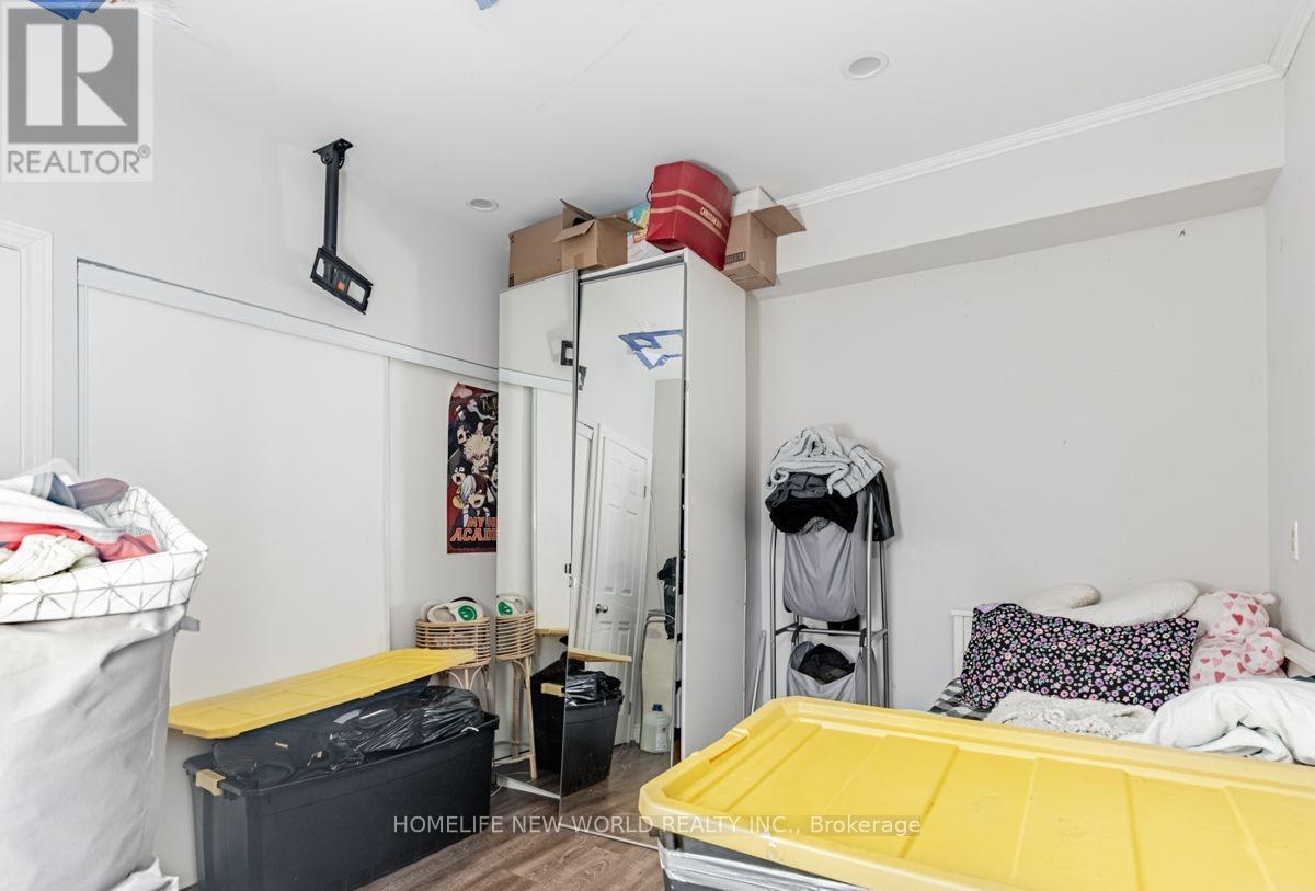 878 Kingston Road, Toronto, ON