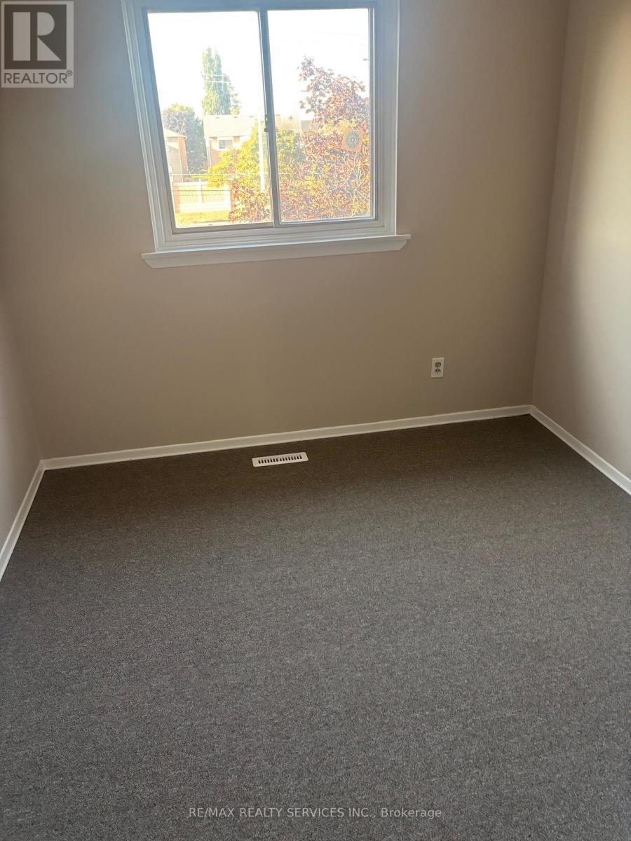 119 Moregate Crescent, Brampton, ON - Indoor Photo Showing Other Room