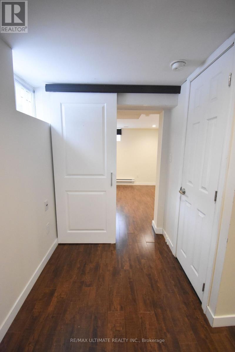 B - 205 Innisfil Street, Barrie, ON - Indoor Photo Showing Other Room