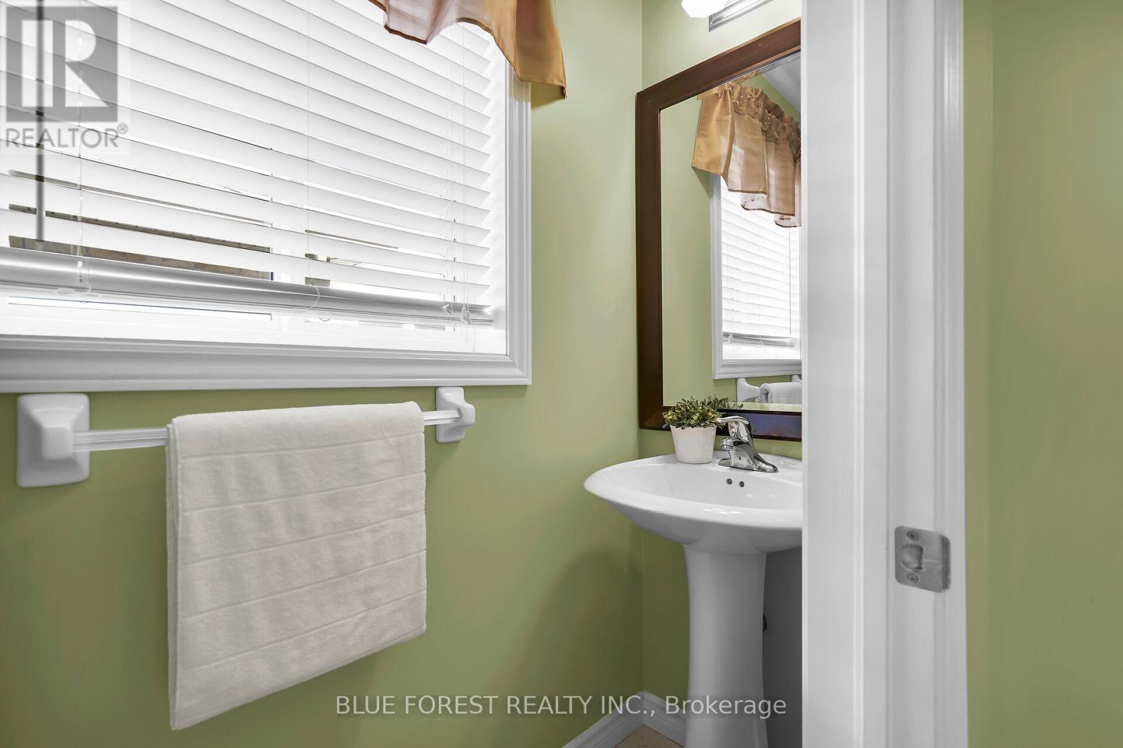 3303 Jinnies Way, London South (South W), ON - Indoor Photo Showing Bathroom