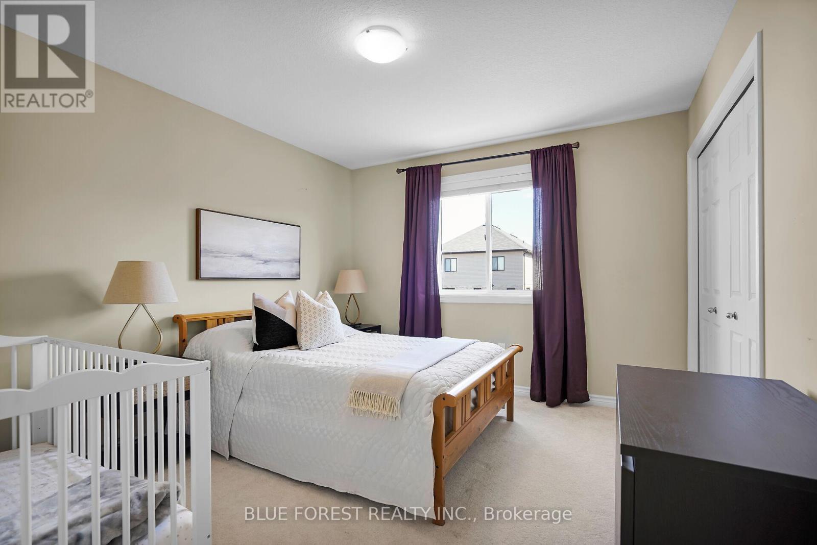 3303 Jinnies Way, London South (South W), ON - Indoor Photo Showing Bedroom