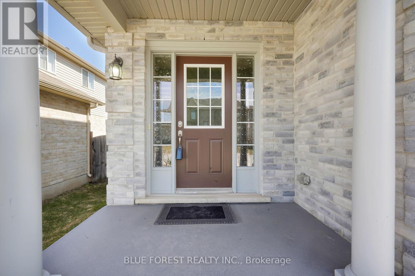 3303 Jinnies Way, London South (South W), ON - Outdoor With Exterior