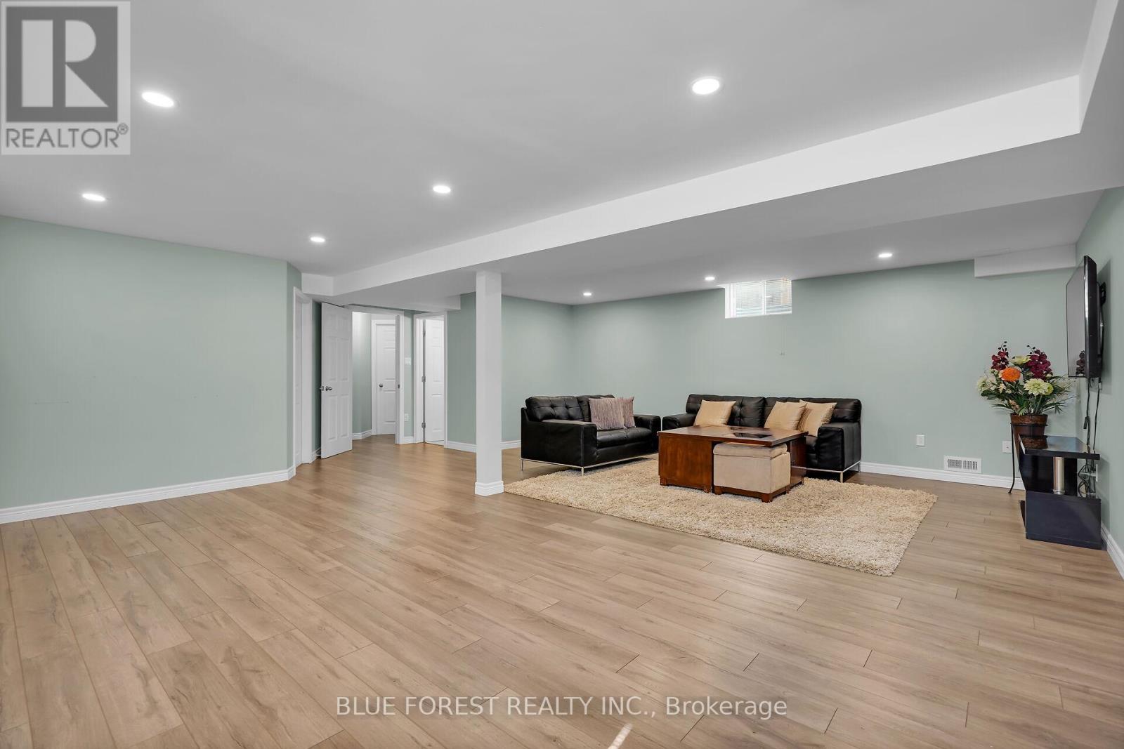 3303 Jinnies Way, London South (South W), ON - Indoor