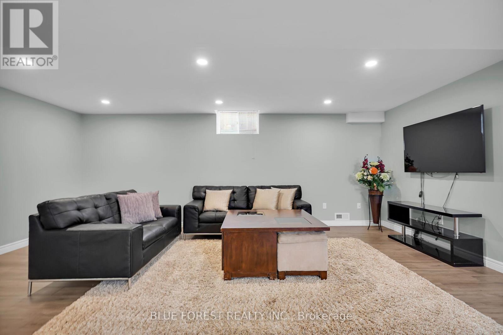 3303 Jinnies Way, London South (South W), ON - Indoor Photo Showing Basement