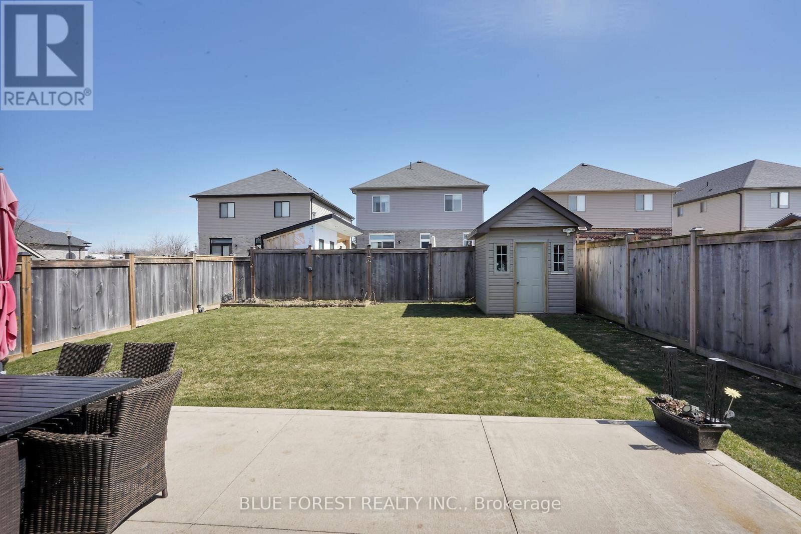 3303 Jinnies Way, London South (South W), ON - Outdoor