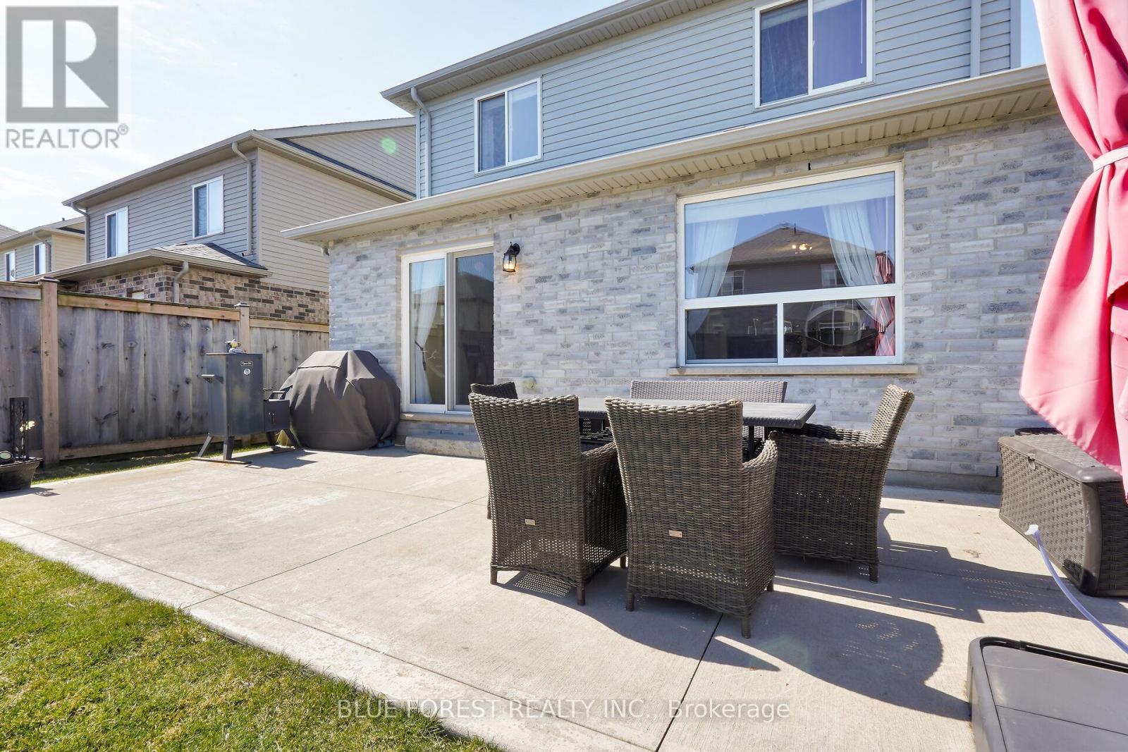 3303 Jinnies Way, London South (South W), ON - Outdoor With Exterior