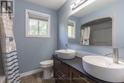 Main Level - Bathroom -