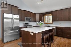 Updated kitchen w stainless appliances -