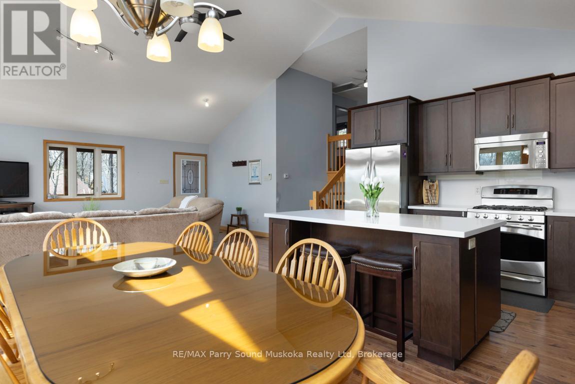 Bright open concept Dining Area - 38 Shebeshekong Estates Road S, Carling, ON - Indoor