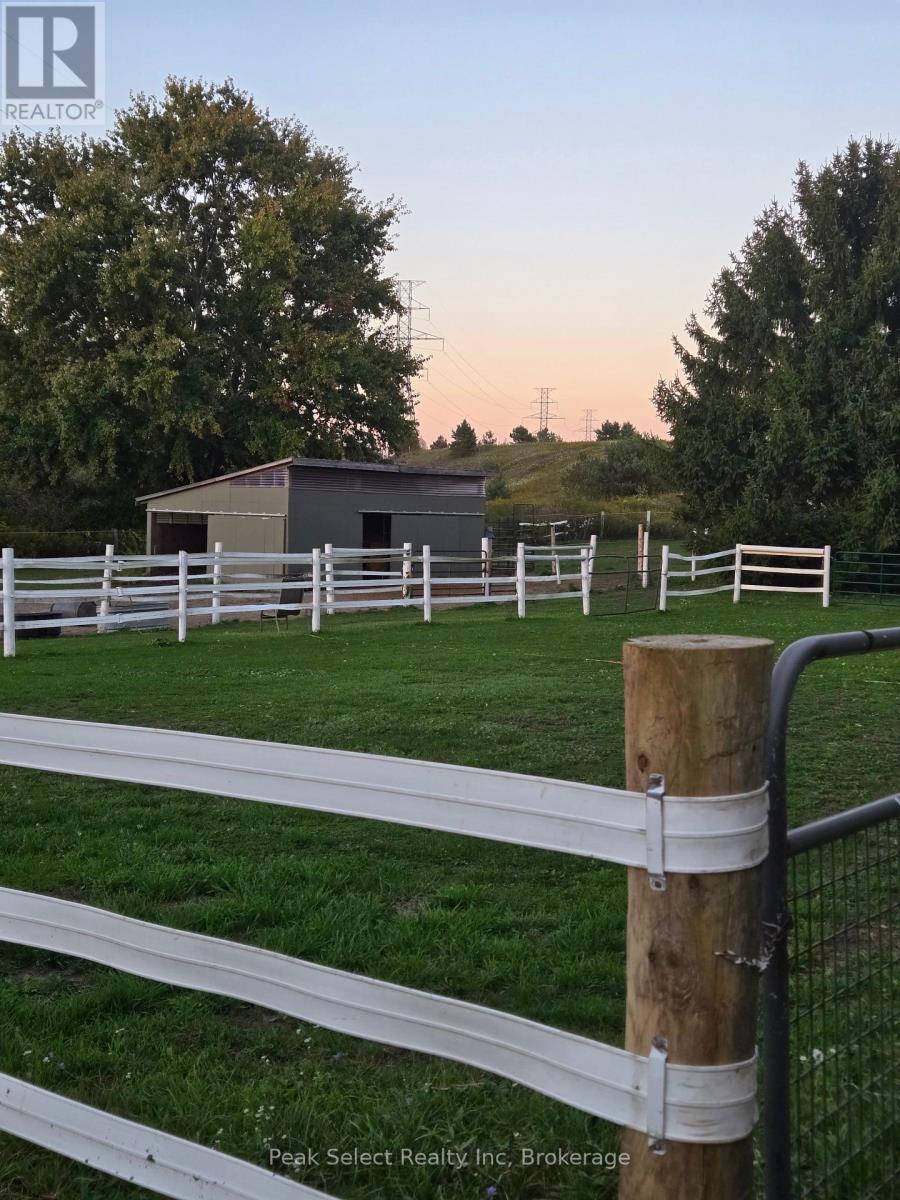 20076 Cherryhill Road, Thames Centre, ON - Outdoor