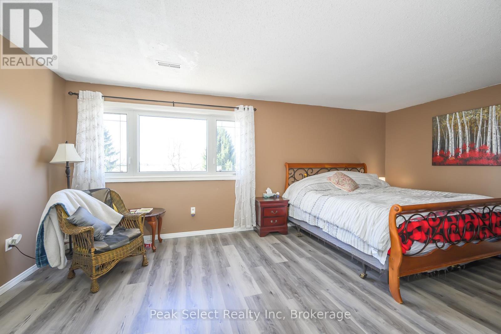 20076 Cherryhill Road, Thames Centre, ON - Indoor Photo Showing Bedroom