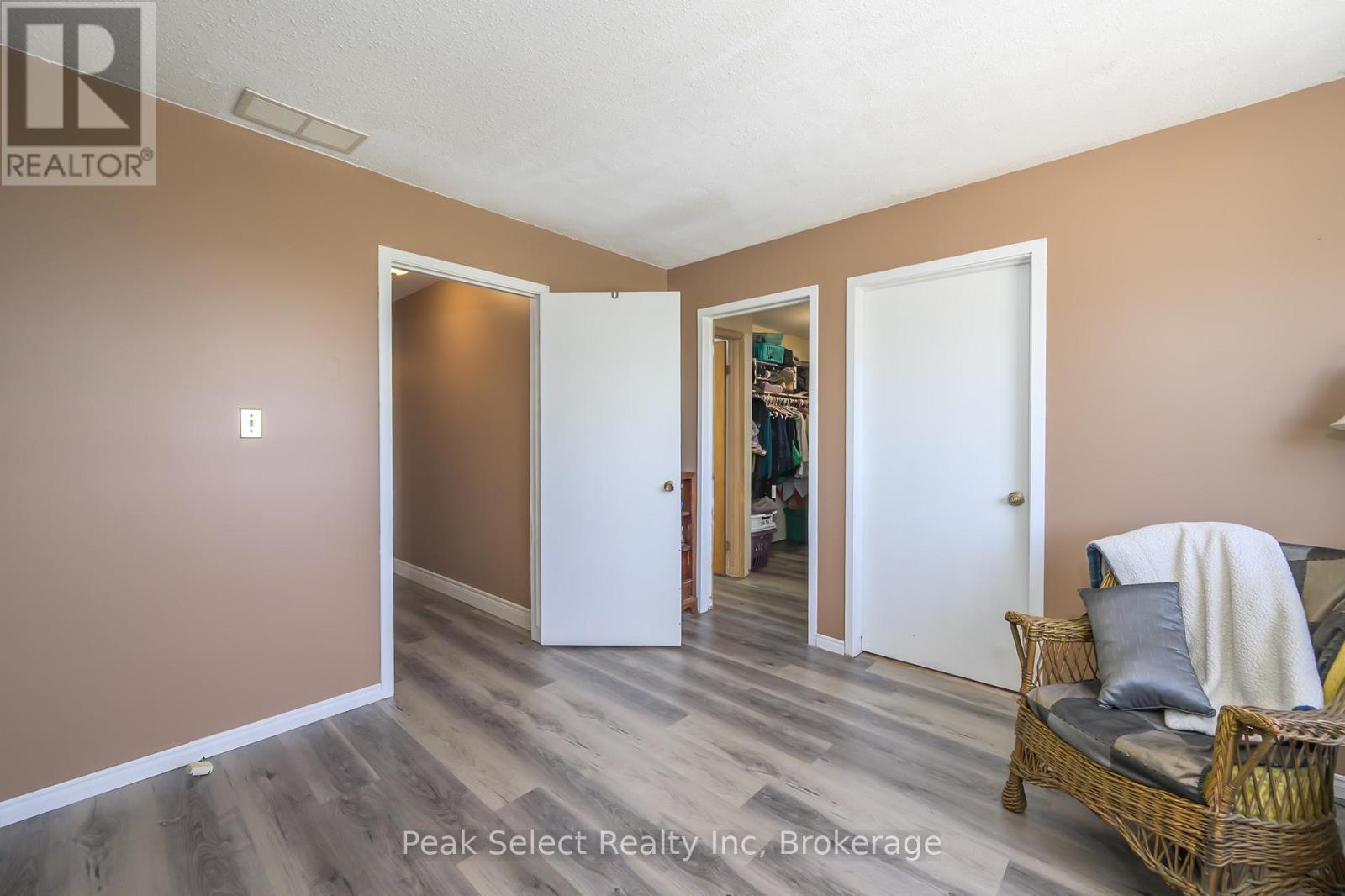 20076 Cherryhill Road, Thames Centre, ON - Indoor Photo Showing Other Room