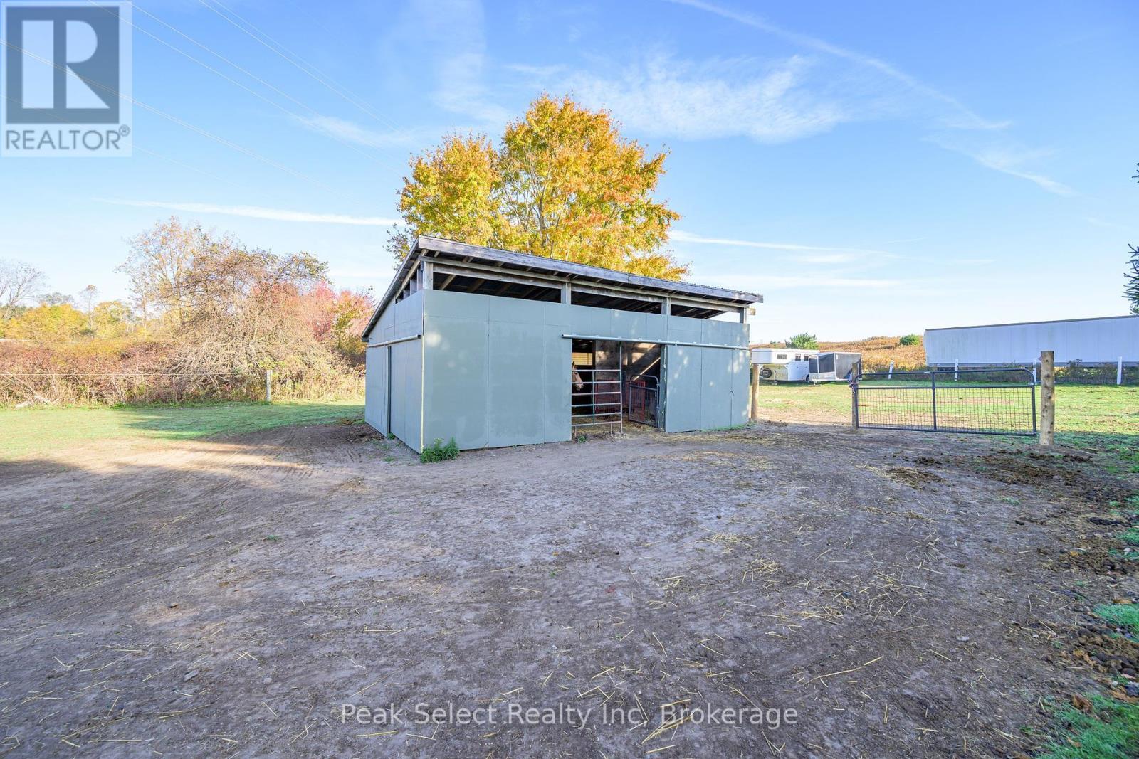 20076 Cherryhill Road, Thames Centre, ON - Outdoor