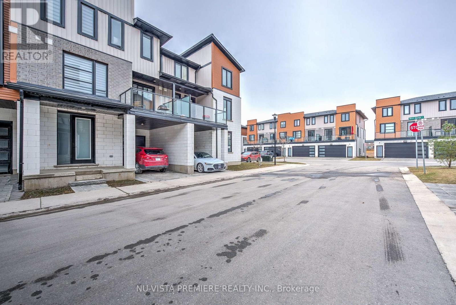 926 Battery Park, London North (North M), ON - Outdoor With Balcony With Facade