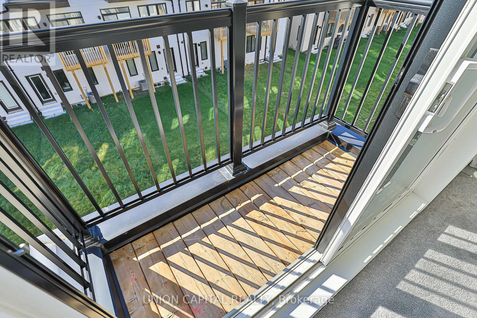 799 Stanstead Path, Oshawa, ON - Outdoor