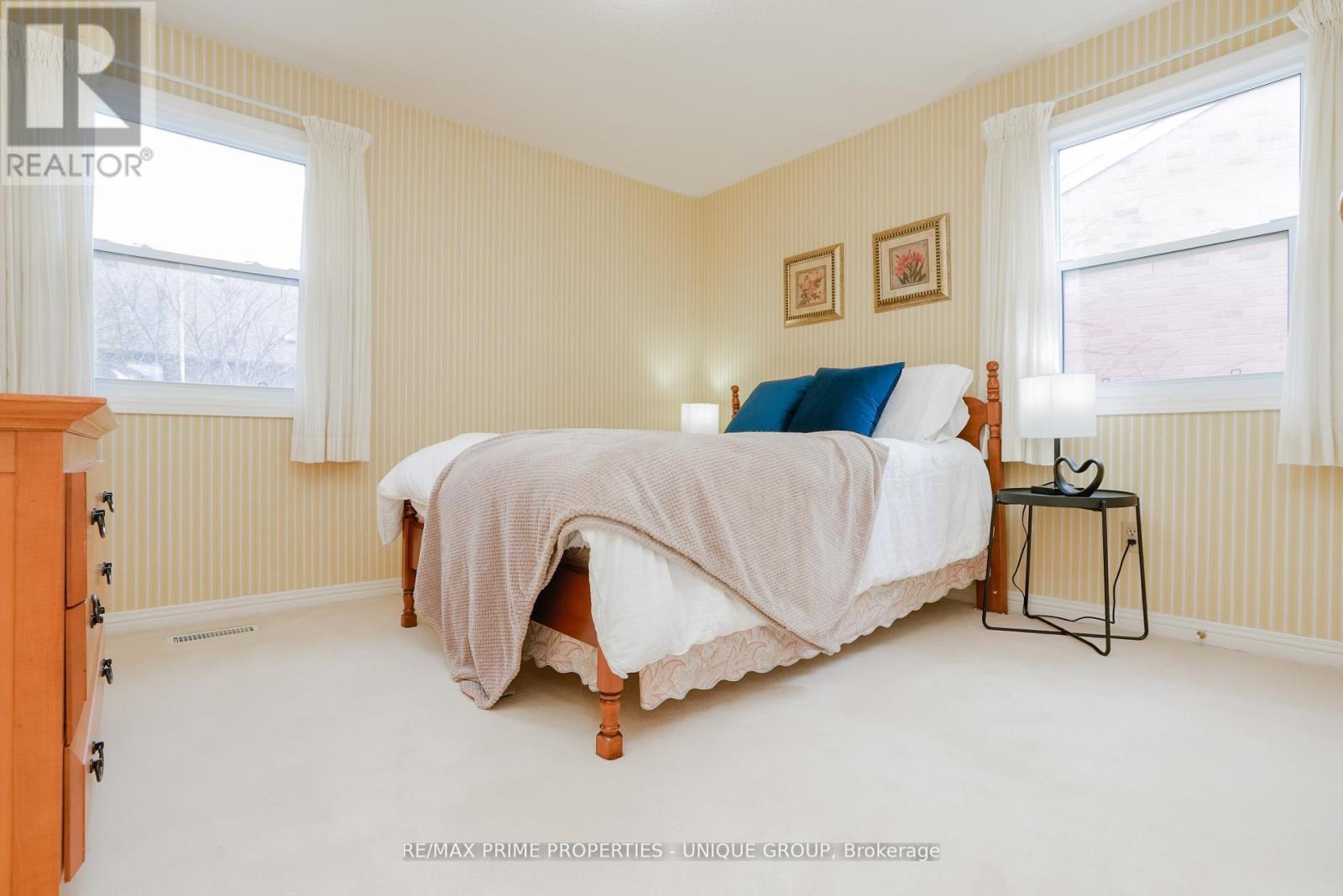 9 Longwater Chase, Markham, ON - Indoor Photo Showing Bedroom