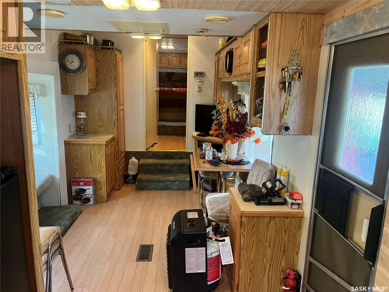 101-105 2Nd Avenue S, Stenen, SK
