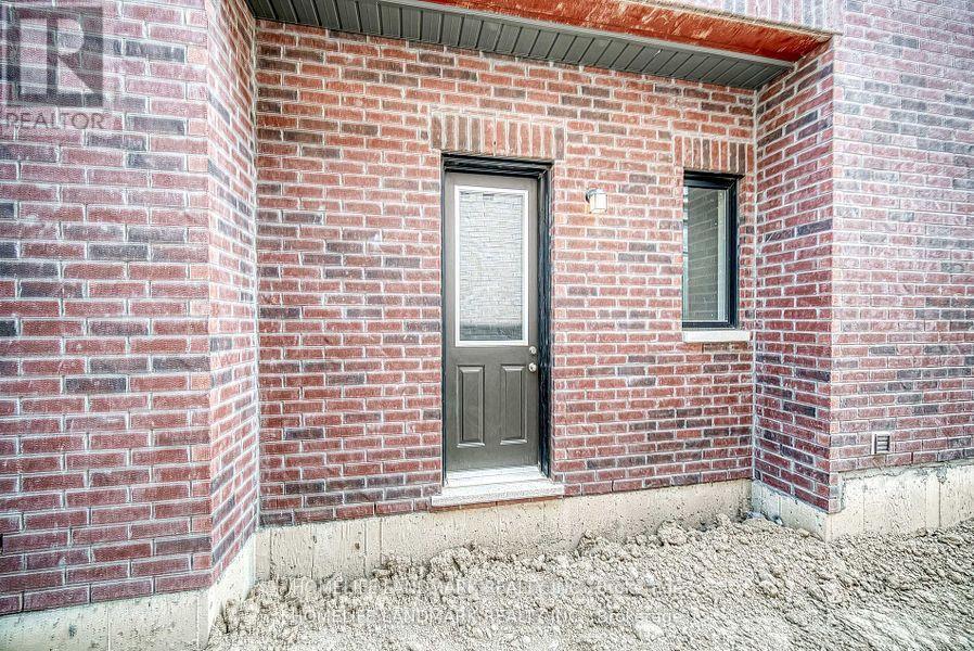 160 Winthrop Crescent, Vaughan, ON - Outdoor