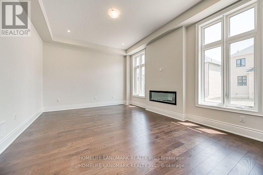 160 Winthrop Crescent, Vaughan, ON - Indoor With Fireplace