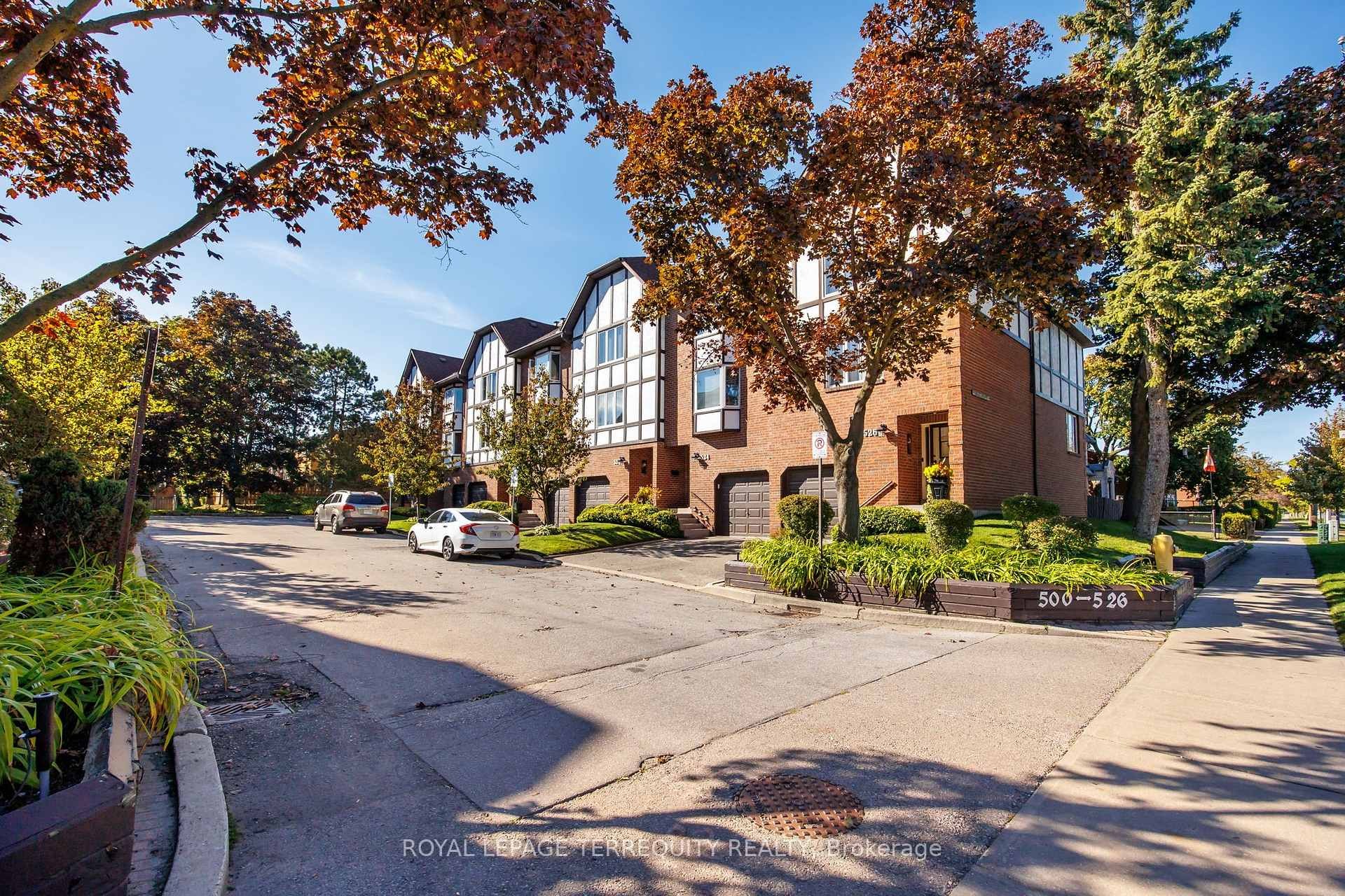 526 Renforth Drive, Toronto, ON - Outdoor With Facade