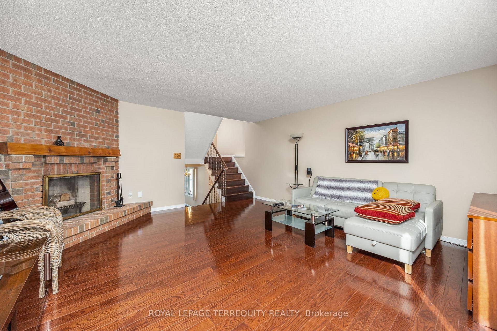 526 Renforth Drive, Toronto, ON - Indoor Photo Showing Living Room With Fireplace