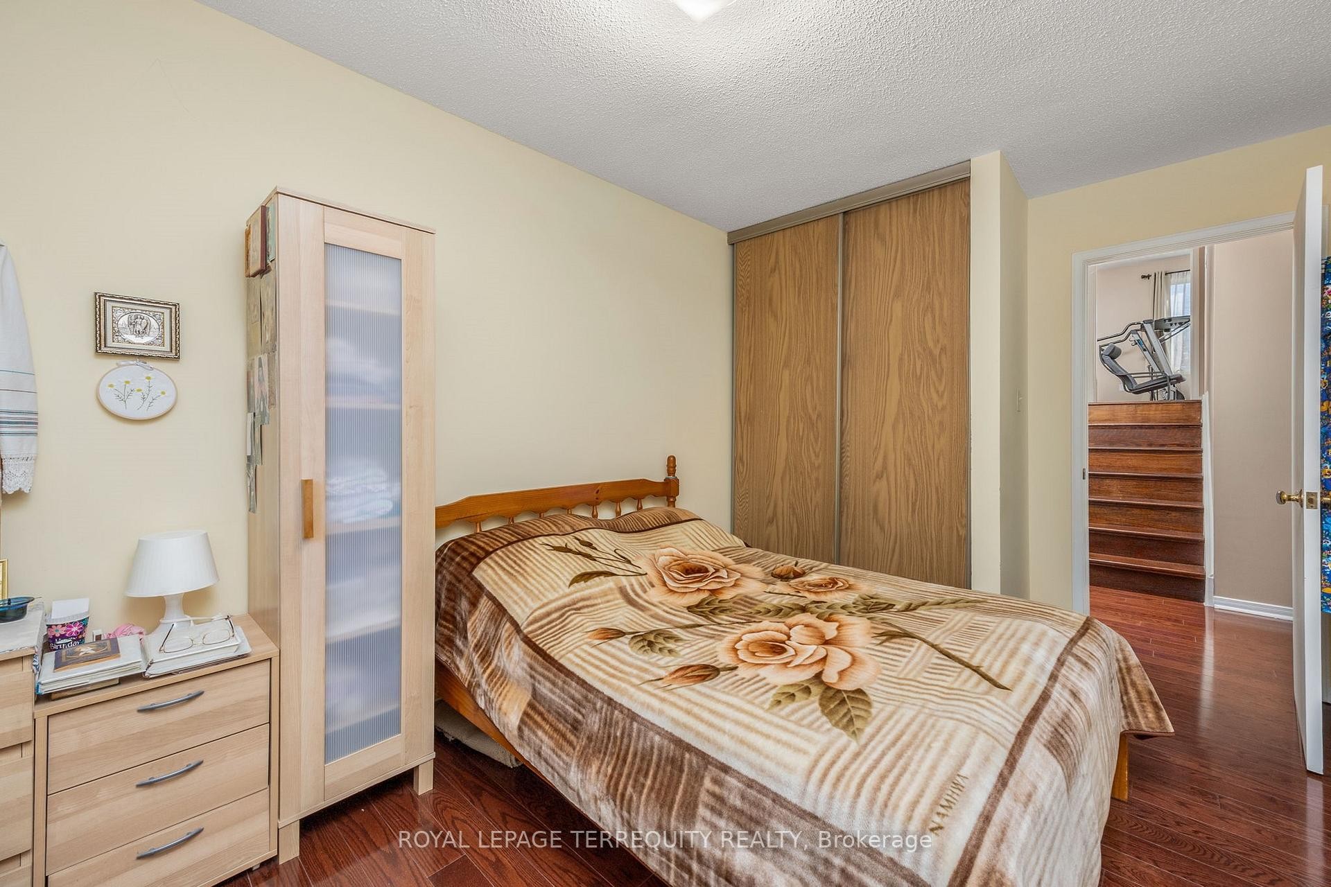 526 Renforth Drive, Toronto, ON - Indoor Photo Showing Bedroom