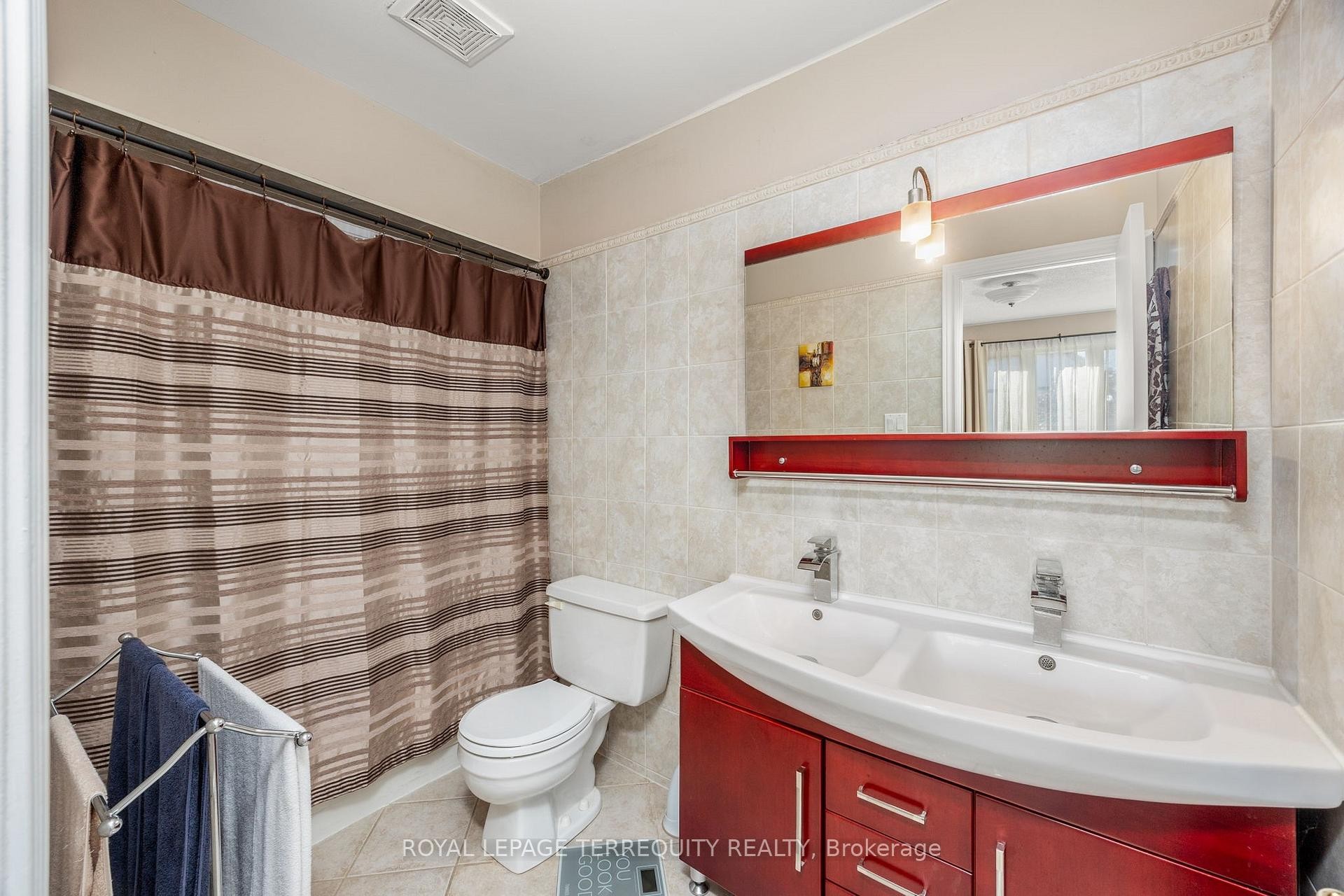 526 Renforth Drive, Toronto, ON - Indoor Photo Showing Bathroom
