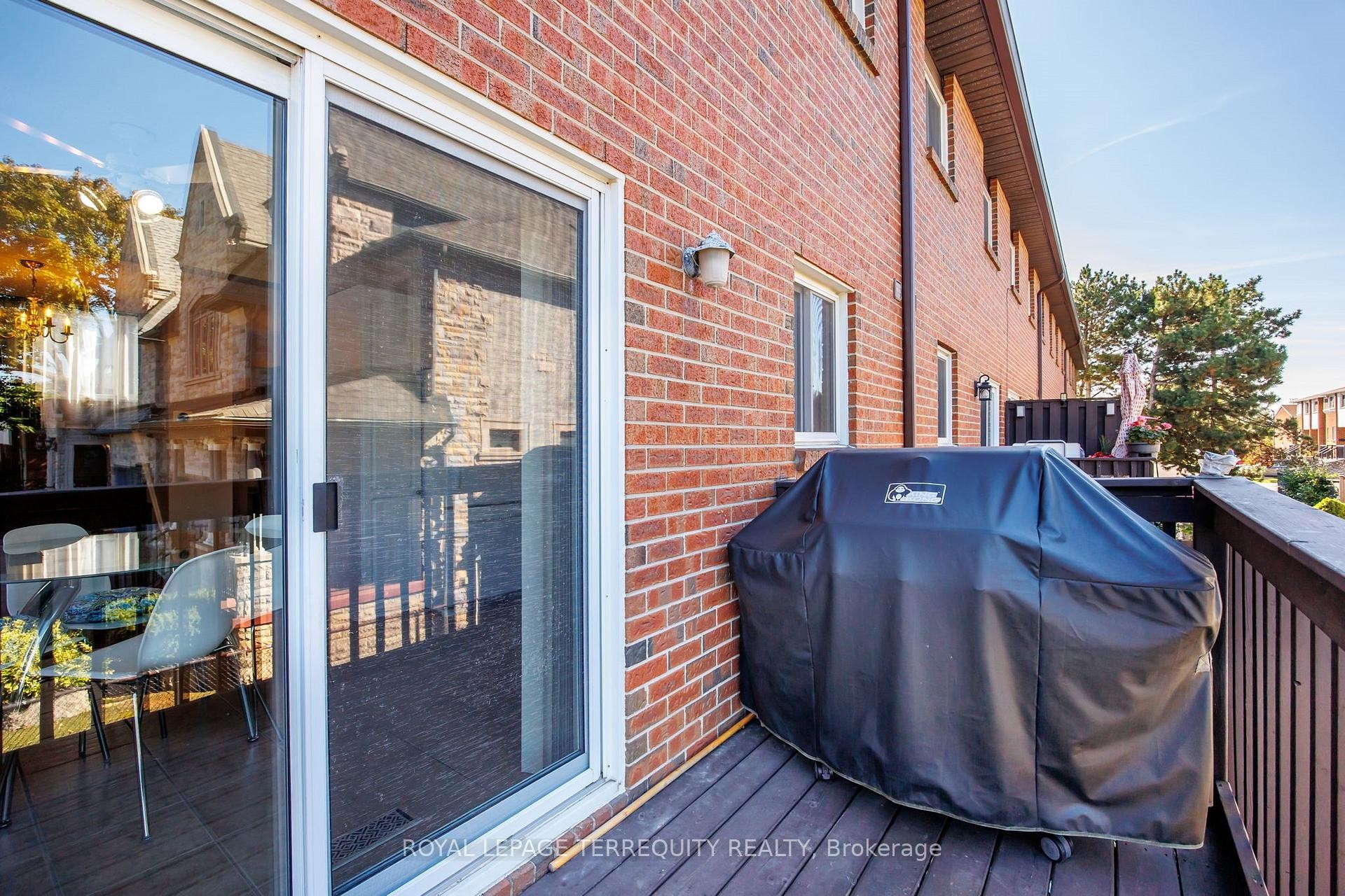 526 Renforth Drive, Toronto, ON - Outdoor With Exterior