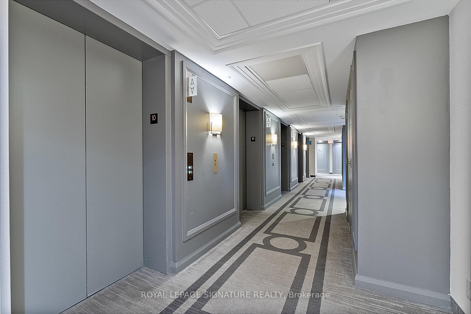 1013-155 Yorkville Avenue, Toronto, ON - Indoor Photo Showing Other Room