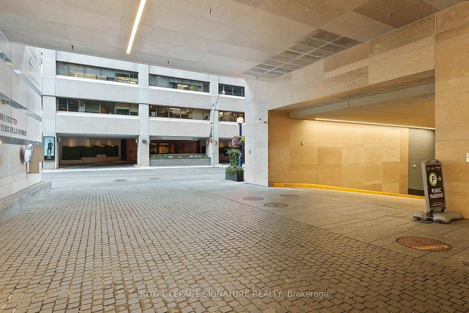 1013-155 Yorkville Avenue, Toronto, ON - Indoor