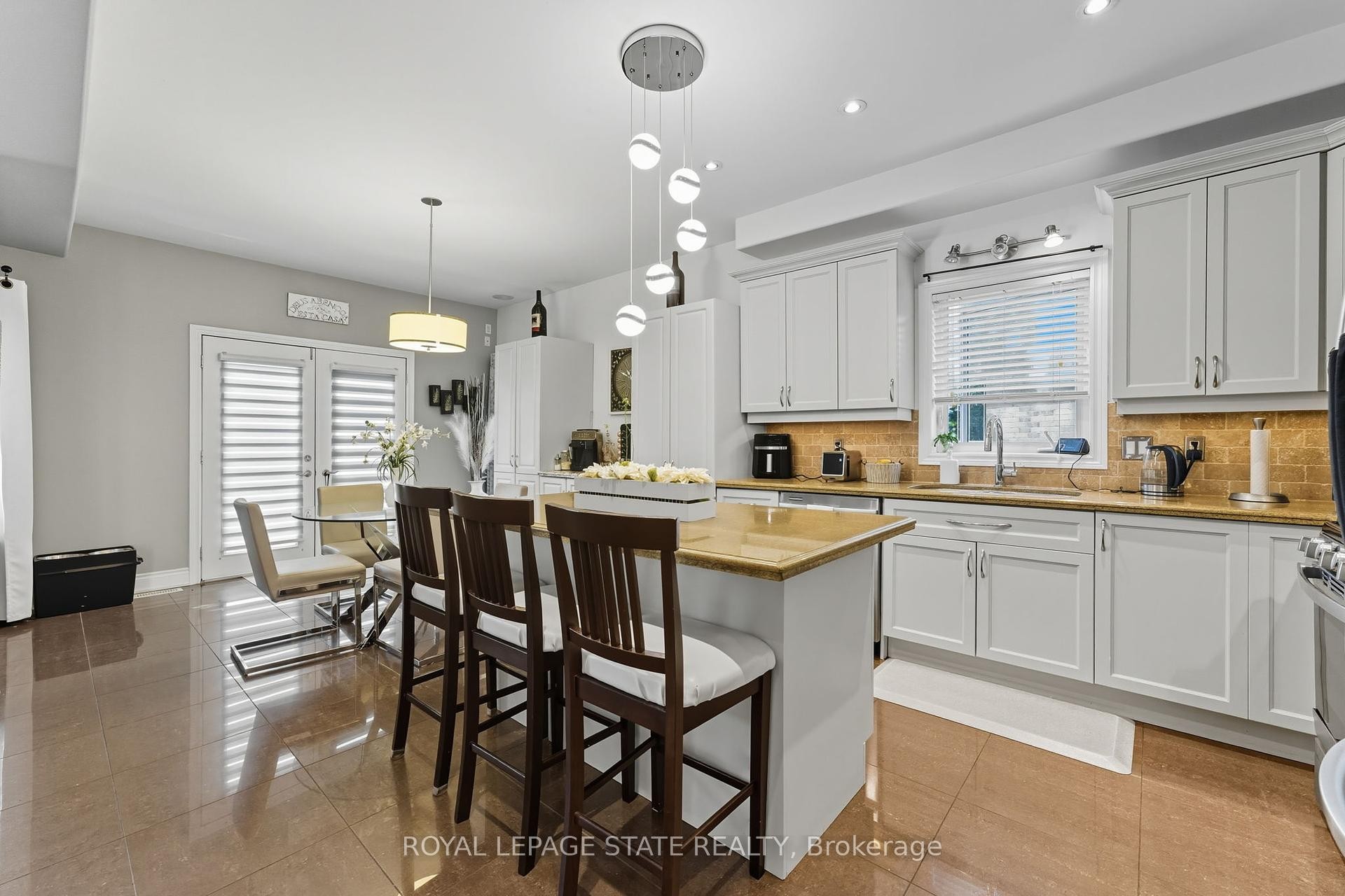 23 Kellogg Avenue, Hamilton, ON - Indoor