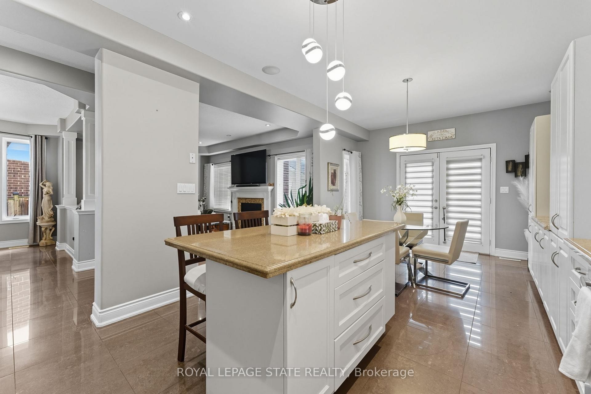 23 Kellogg Avenue, Hamilton, ON - Indoor