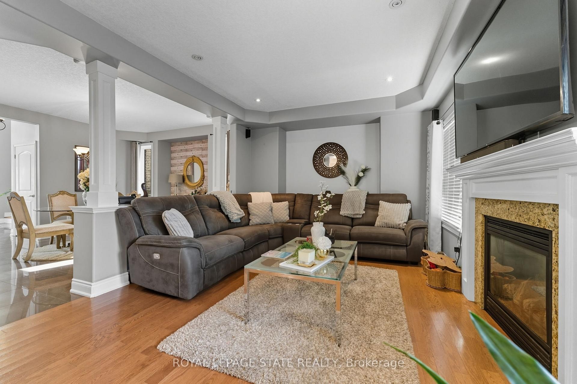 23 Kellogg Avenue, Hamilton, ON - Indoor Photo Showing Living Room With Fireplace